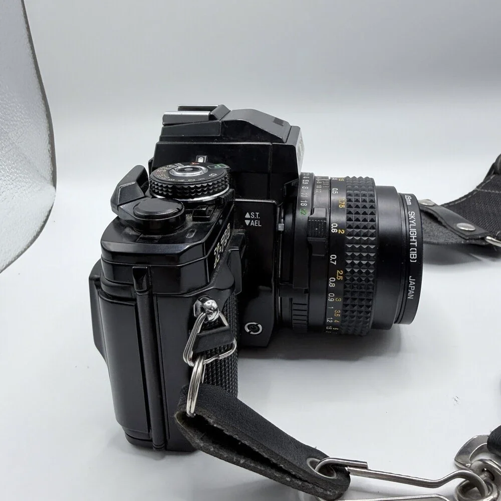 MINOLTA X-700 MPS 35mm Film Camera w/MD 49mm 1:1.7 Lens W/case